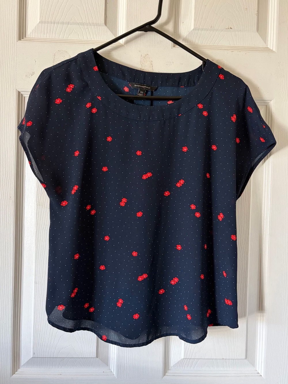 Banana Republic Navy Blouse with Red Floral Dot Print Sz XS